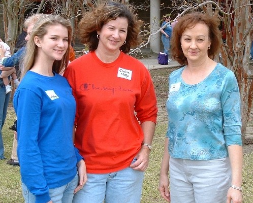2005_1126_140123 Katelyn Miller, Claire Stelly, Cindy Stelly Matthews