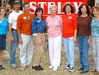 2005_1126_135950 Tobi Stelly Gomez, Donny Stelly, Chris Stelly, Suzette Stelly Simms, Billie Stelly, Claire Stelly, Pam Stelly Thibodeaux, Cindy Stelly Matthews